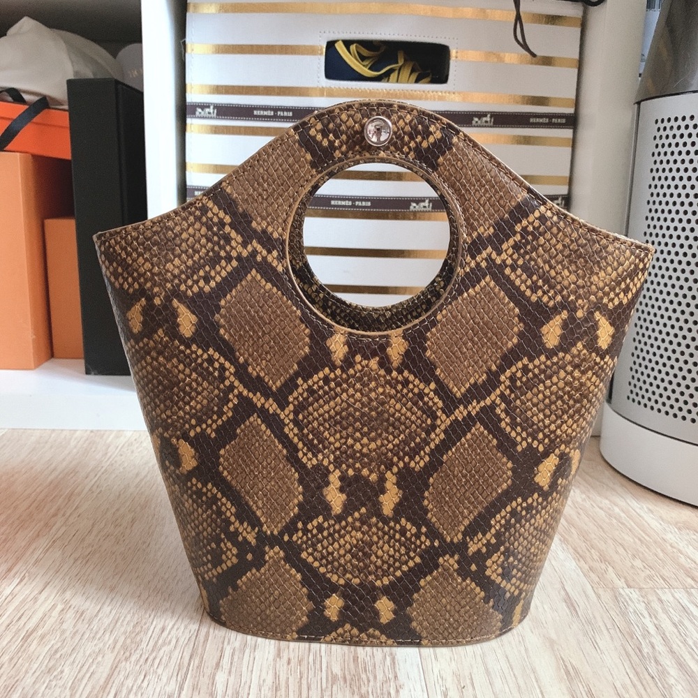 Elizabeth and James Market Shopper Petit Tote Bag